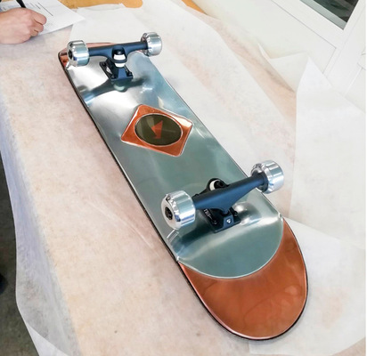 Geschafft: Das fertige Skateboard wartet auf die Prüfungskommission