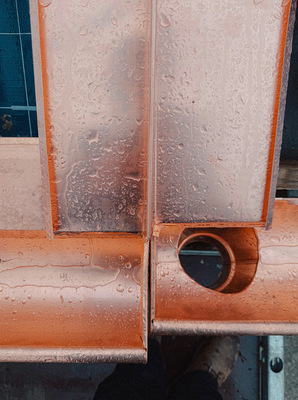 M anchmal ist Spenglern wie Zauberei. Etwa wenn es darum geht, verschiedene Profile fachgerecht anzuschließen