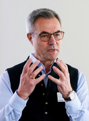 Uwe Engelhardt informiert über das ­digitale Tool der Erfolgsmeisterei zum Betriebswirtschaftlichkeits-Check-up