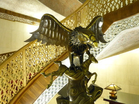 Detailreiche Tierskulptur 