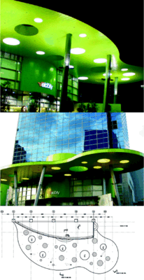 Das mächtige Vordach über dem Haupteingang mit seinen vielen Lichtkuppeln und Beleuchtungsgehäusen
