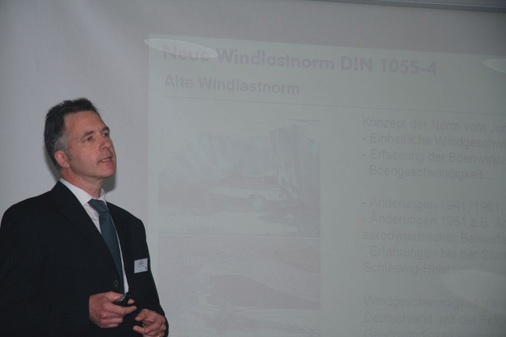 Thomas Bühlmeyer referierte über die Auswirkung der neuen DIN 1055-4