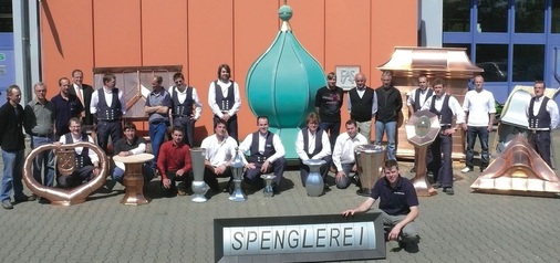 Auch an Spenglermeisterschule Schweinfurt wurde Beachtliches geleistet. Meisterschüler, Ausbilder und Prüfungskommission sind zufrieden
