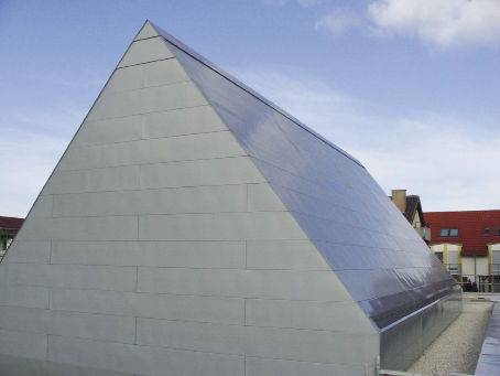 Dach- und Fassadeneindeckung in Rheinzink vorbewittert blaugrau mit innenliegender Falzverbindungen - © Buck GmbH, Wildberg
