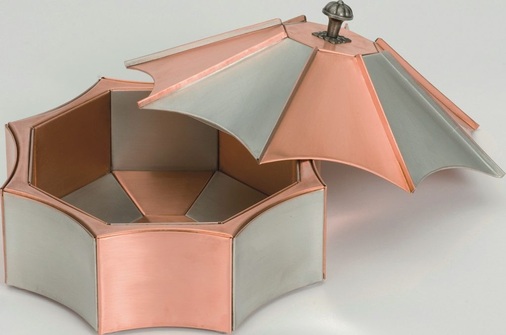 07 Schmuckschatulle Achteckiger Grundkörper mit eingefalztem Einsatz Material: Kupfer blank und verzinnt Verbindung: Falztechnik