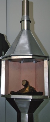 13 Feuerstelle Achteckige Grundform mit außen- und innenliegender Falzführung Material: Titanzink Verbindung: Falztechnik