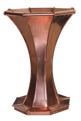 31DekorationstischAchtteiliger Grundkörper mit versenktem InnengefäßMaterial: Kupfer Verbindung: Falztechnik