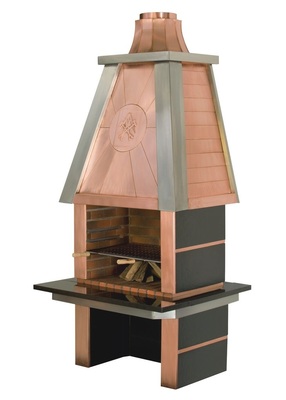 47KaminhaubeTrapezförmige Front mit gedrücktem KlempnerwappenMaterial: Kupfer, Edelstahl Verbindung: Falztechnik