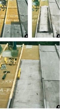 4 Auf der Normalschar sind die aufgeschweißten Auftriebshaften gut erkennbar. Auf der zu überdeckenden Schare und rechts daneben auf gleicher Überdeckungshöhe der Auftriebhaft des „Splash-Lap“ des Überdeckfalzes5 Die mit Über- und Unterdeck vorgekantete und rundum mit Patinieröl behandelte Schare wird mit der gut erkennbaren „Überhöhung“ zwischen die Holzkernwulste eingesetzt6 ... anschließend wird mit geeigneten Setz- und Treibwerkzeugen die Schare in Form gebracht, d.h. zwischen die konisch zulaufenden Wulste eingebracht, um diese wegen Windsoglast zu sichern, das Unterdeck über die Holzwulst gefalzt und das Überdeck über die zuvor eingedeckten Unterdeckfalze gearbeitet. Das Überdeck wird somit beidseitig in den Konus des Holzkerns gesetzt und der „Splash-Lap“ ausgearbeitet und später parallel zur Falz abgeschnitten. Außer dem „Einsetzen“ der Schare wird diese mechanisch durch eine Nagelung am oberen Ende zweireihig im Versatz vernagelt und auf der Unterdeckseite über das obere Drittel in der Holzkernwulst. Zudem dienen die Auftriebshaften dem Entgegenwirken der Windsoglast. Oben im Bild erkennbar die First: Hier wurde auf einen durchgehenden Firstfalz mit Holzkernwulst verzichtet, da man die gesamte Schare im 1/3 - 2/3 Versatz jeweils versetzt nach Bahn decken wollte. Ein Detail, welches in der klassischen Bleideckung sonst nur bei der Hohlwulstdeckung zu Einsatz kommt. Deshalb hat man sich speziell für diese Dachneigung „Treibplatten“ angefertigt, um das Blei in diesen Firstfalzpunkten auch „einsetzen“ bzw. aus einem Stück treiben und gestalten konnte. Der Treibvorgang bei Blei kann nur dann gelingen, wenn man dem Werkstoff eine Möglichkeit gibt, sich auf Untergrund bewegen zu können also dass er sich „treiben lassen“ kann