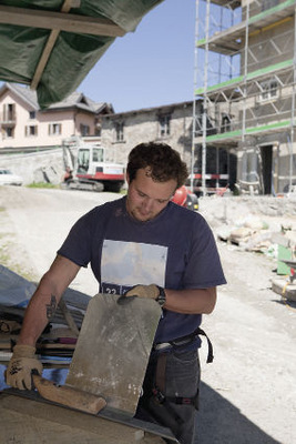 Vorbereiten der Blechteile für den Einbau