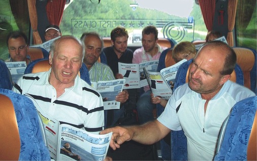 Anton Lindner, Anton Hauer, Engelbert Heinzlmeier, Werner Fünfer, Michael Schrodt, Norbert und Ulrike Heinzlmeier, Claudia Rott und Martin Scharl auf dem Weg nach Wien
