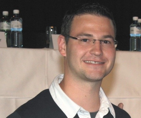 Der VDSS-Vorstand ehrte auch die kürzlich diplomierten Spenglermeister. Einer von ihnen war Mike Günthardt