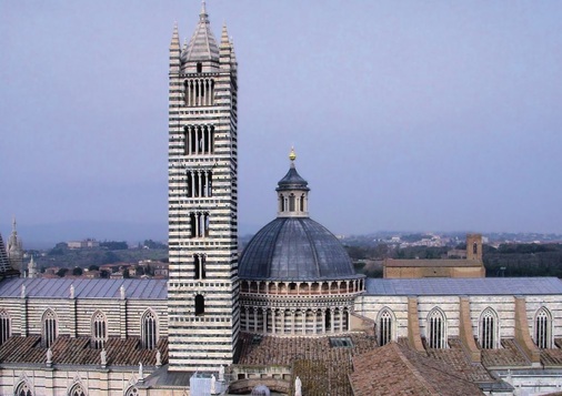 Drei neue Bleidächer schützen das monumentale Bauwerk