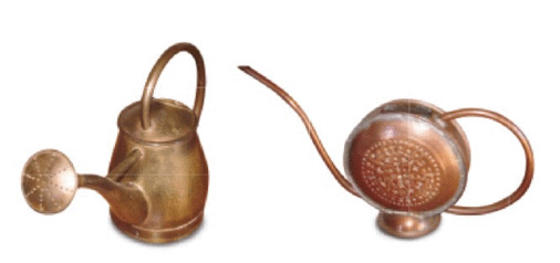 BAUMETALL-Leser Jean Liebing aus Penig stellt gleich eine ganze Reihe von Klempnergießkannen vor, welche von seinem Vater, einem Klempner- und In-stallateur- sowie Zentralheizungs- und Lüftungsbaumeister hergestellt wurden. Er schreibt: „Ich hoffe, damit die Klempnergilde zu erfreuen. Viel Spaß beim Nachbauen und machen Sie so weiter. Hoch lebe die Klempner-Zunft!“
