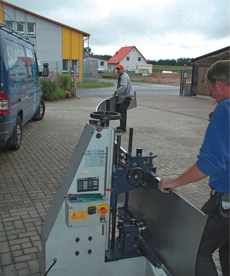 Herstellung der gebogenen Bedachungsprofile
