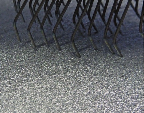 Die aufgeraute Oberfläche ist eine optimale Voraussetzung um...