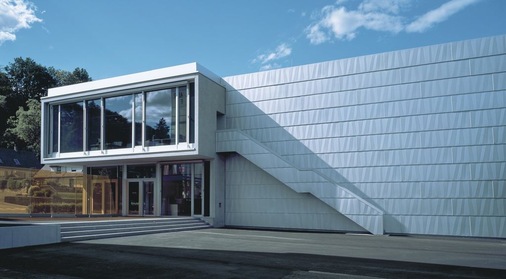 Würdiger Schlussakkord: Die Präsentation einer eindrucksvollen Aluminium-Fassade vom Fachbetrieb Prestle aus Biberach