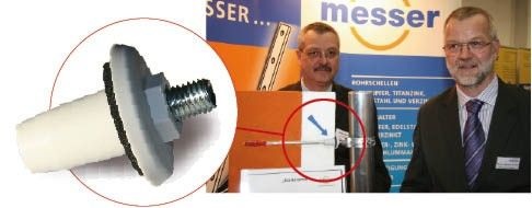 Die Gebrüder Messer präsentieren eine scharfe Idee mit großen Nutzwert: Den Messer-­Kältestopper zur Rohrschellenbefestigung