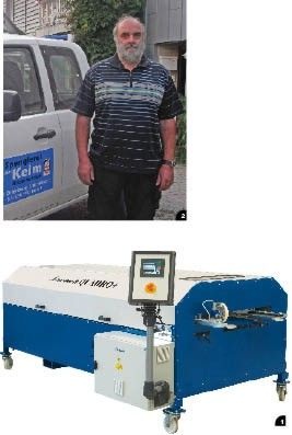 1 Max Keim fertigt seine Snap-Falz-Profile mit der Profiliermaschine Quadro von Schlebach2 Er schwört auf das Clip-Relief und die von ihm entwickelten Halterungen