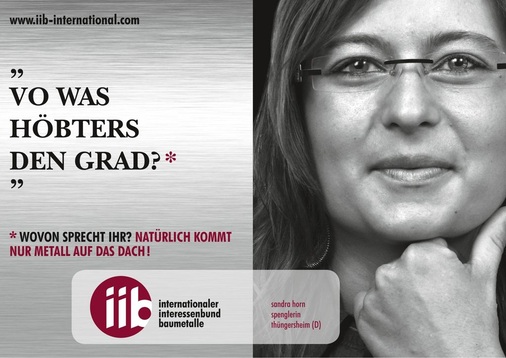 19:00 Uhr: Der Präsentationsentwurf der Anzeigenkampagne „iib – sprichwörtlich gut!“ trifft ins Schwarze und erntet großen BeifallThe presentation of the iib-advertising campaign hits the mark and raises cheers