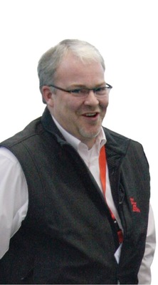 Geschulte Betriebe erreichen ein hohes Qualitätsniveau und sind in der Lage, die fachbetriebseigene ­Gewährleistungszusage deutlich zu erweitern. Das sichert Wettbewerbsvorteile. Dabei sind rechtliche Fallstricke zu umgehen, etwa mit einer ­korrekten Bedenkenanmeldung.
Hans-Ulrich Kainzinger (GF Enke-Werk Johannes Enke GmbH &amp; Co. KG)
Infos dazu bietet Enke auf www.enke-werk.de
