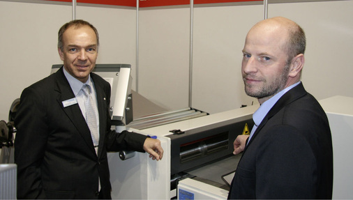 Renato Romagna (Forstner) und Volker Reinhardt (Reinhardt GmbH) trafen sich auf der Bau 2011 am Stockert-Messestand...