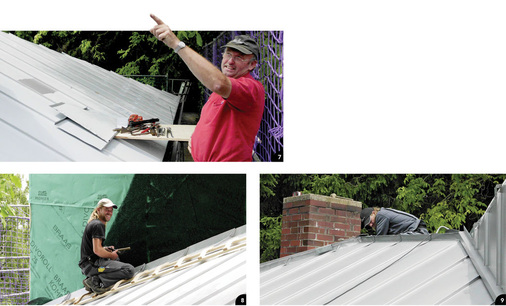 7 Spengler Manfred Ruf war federführend für die ­Koordination und Durchführung der anspruchsvollen Aufgabe zuständig 8 + 9 Spengler-Monteur Holger Leidhäusl in ­Aktion