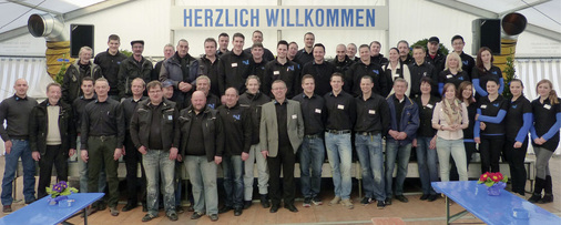 Kaufmann-Geschäftsführer Manfred Hösler (Mitte) und sein Kaufmann-Team