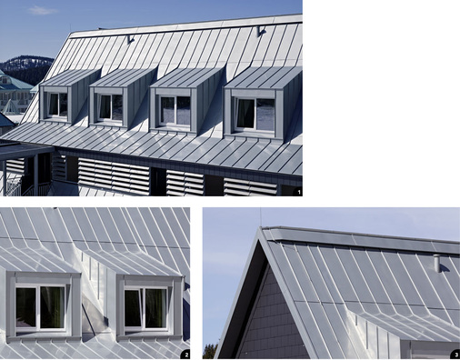 1 Auf den Hauptdachflächen wurde die ­Deckung direkt auf einer Vollschalung aus Holz verlegt. Auf den flacheren Gaubendächern sorgt eine strukturierte Trennlage für eine sichere Abführung eventuell eingedrungener Feuchtigkeit2 Sorgfältig und fachgerecht ausgeführte ­Details schaffen einen ästhetischen Anblick durch saubere Linienführungen3 Gebäuderückseite mit dem nur auf ­dieser Seite entlüfteten First