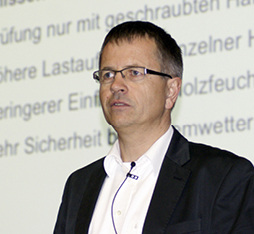 
Christian Fürholzer referierte über die Montage von Solarmodulen
