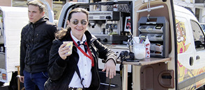 <p>
Malgorzata Nowakowska macht Pause. Fahrende Kaffeemaschinen gibt es an fast jeder Straßenecke
</p>