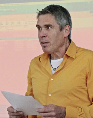 
BAUMETALL-Chefredakteur Andreas Buck führt durchs Programm
