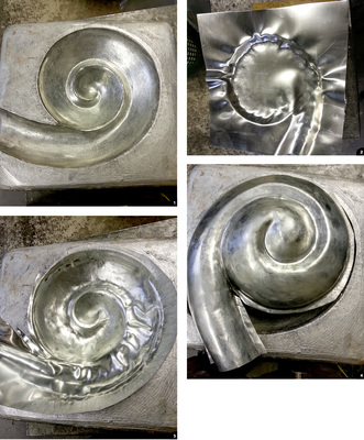 

1


Die massive Metall-Matrize dient zunächst als Treibform, ...




2


... in der das Vortreiben von Hand geschieht




3


Am Fallwerk werden die Konturen in mehreren Schritten erstellt




4


Die fertige Schnecke vor der Anpassung an das Ochsenauge
