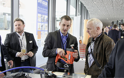 
Paslode-Test am Infostand von Spengler-Direct
