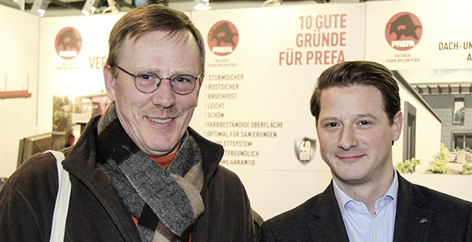 <p>Martin Simon und Prefa-Geschäftsführer Leopold Pasquali</p> - © Buck