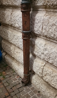 In Vence (zwischen der Cote`d Azur und der Provence) entdeckte BAUMETALL-Leser Martin Fiederer ein wunderschönes Standrohr, während sich seine Familie auf Shopping-Tour befand.

Danke Martin!