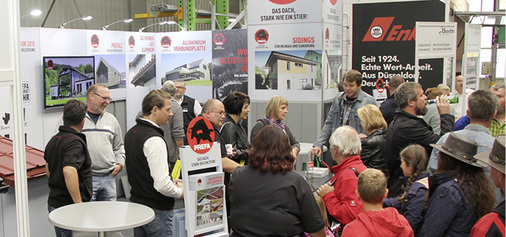 



Prefa präsentierte unter anderem das stranggepresste 1,6-mm-Quadratrohr mit 100 mm Seitenlänge 
