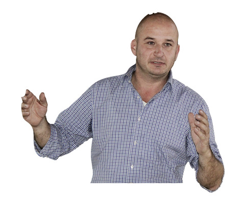 Georg Lummel spricht über das Konzept der neuen Infotafeln
