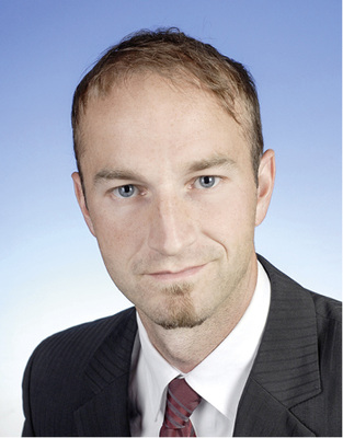 
Dipl.-Kaufmann und Energy Manager Thomas Lanzerstorfer ist Geschäftsführer bei Zambelli Rib-Roof GmbH & Co. KG und seit 2013 bei der Unternehmensgruppe Zambelli
