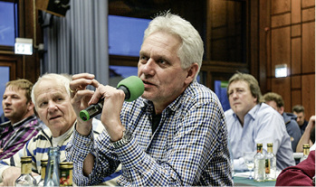 <p>Lebhafte Diskussionen kennzeichnen das Branchentreffen des Fachverbandes</p> - © Klaus Walter für BAUMETALL
