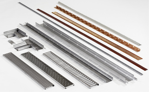 
Vorgefertigte Eckstücke (hier von Spengler Dircet) sind ebenso praktisch wie passgenaue Endstücke oder Einlaufroste 
