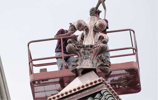 
Die Montage der Kreuzblumen



