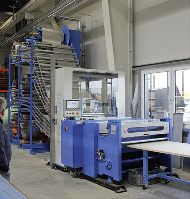 Das Profi-Line-Flaggschiff ist eine vollautomatische Spalt- und Ablänganlage mit neun motorisierten 1250-mm-Haspeln
