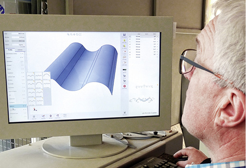 
Manfred Baldauf beim Aufrufen des Biegeprogramms
