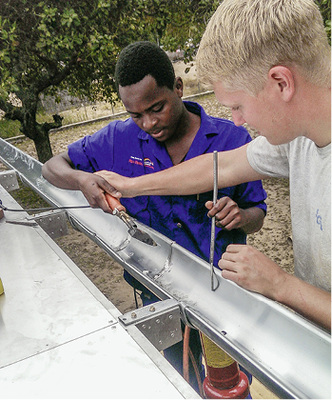 
Learning by doing: praktischer Lehrgang in Dachrinnenmontage

