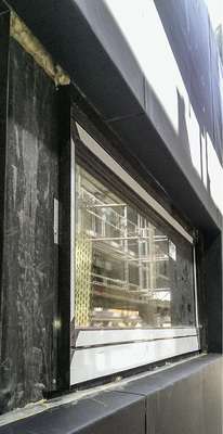 
Fensterdetail während der Bauarbeiten im Sommer 2014
