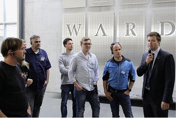 Philipp Herwerth informiert die „Baumetaller“
