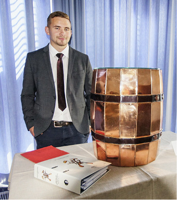 Schmuckes Fass von Dustin Miles-Drath
