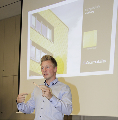 
Matthias Schoppe stellt unterschiedliche Kupferoberflächen vor
