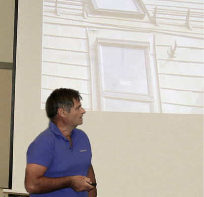 
Jürgen Stifter berichtet über ein aufwendiges Aluschindelprojekt
